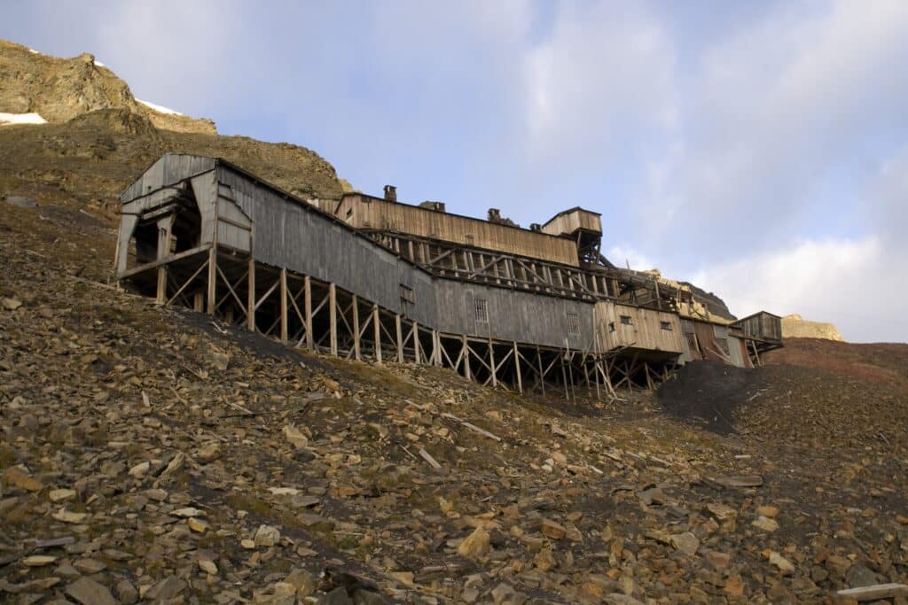 coal mine gruve2 longyearbyen 1